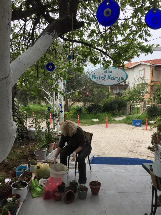 Miss Hotel Karya Oren  Eksteriør bilde